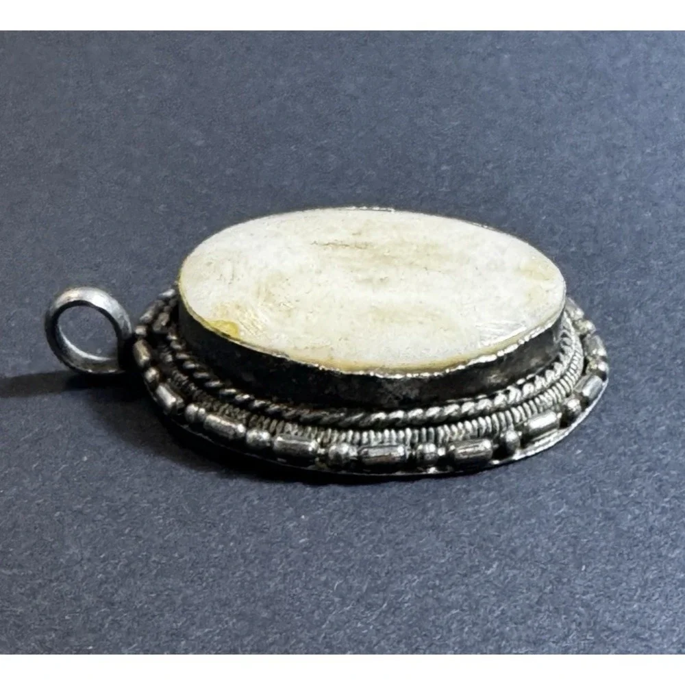 Vintage Large Oval White Silver Tone Marble Stone Granite Pendant READ - Picture 14 of 14